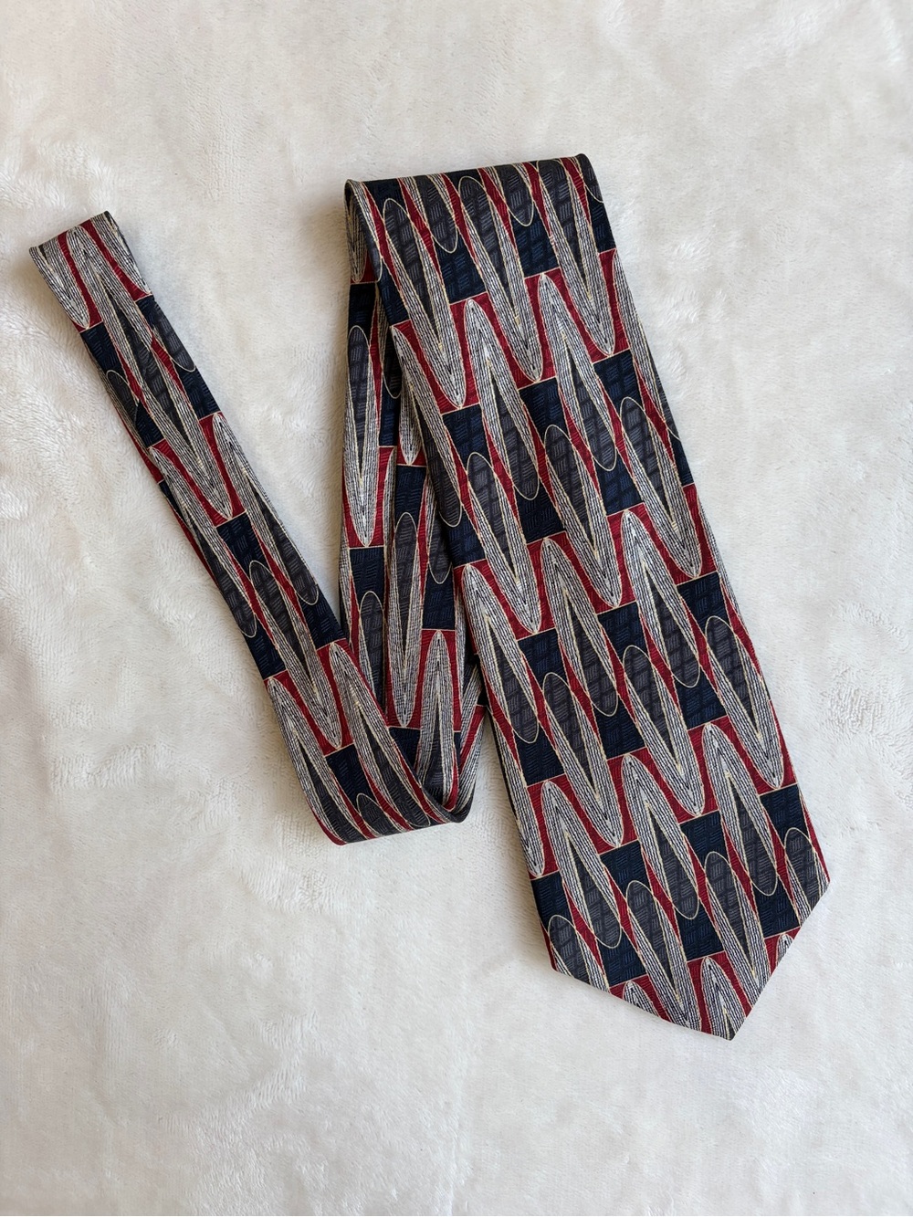 Vintage Saks Fifth Avenue Silk Tie Geometric Retro Wave Red Navy Silver Handmade